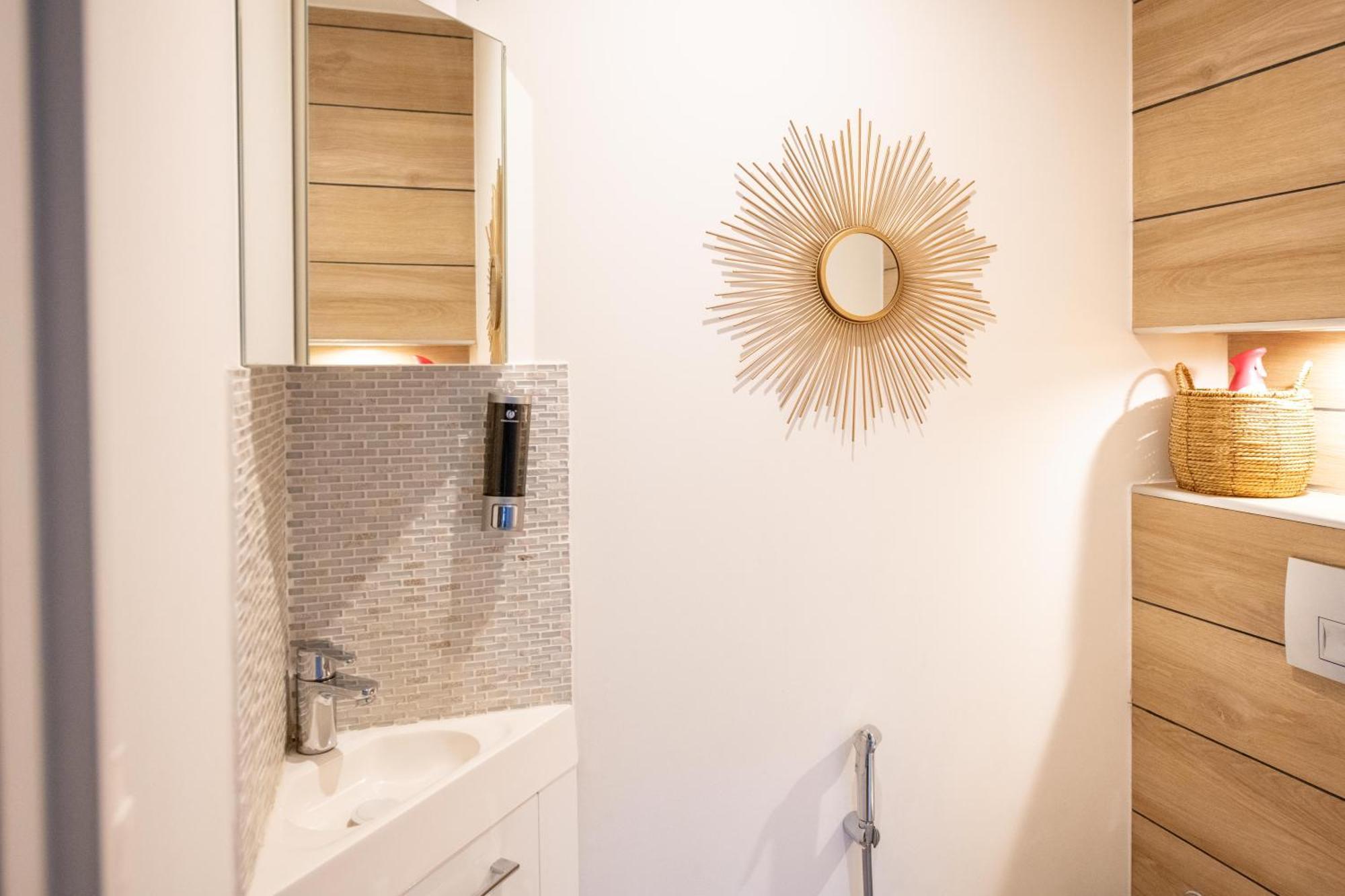 Elise De Roche Equipe Balcon Parking Rer B Apartment Le Bourget Bagian luar foto